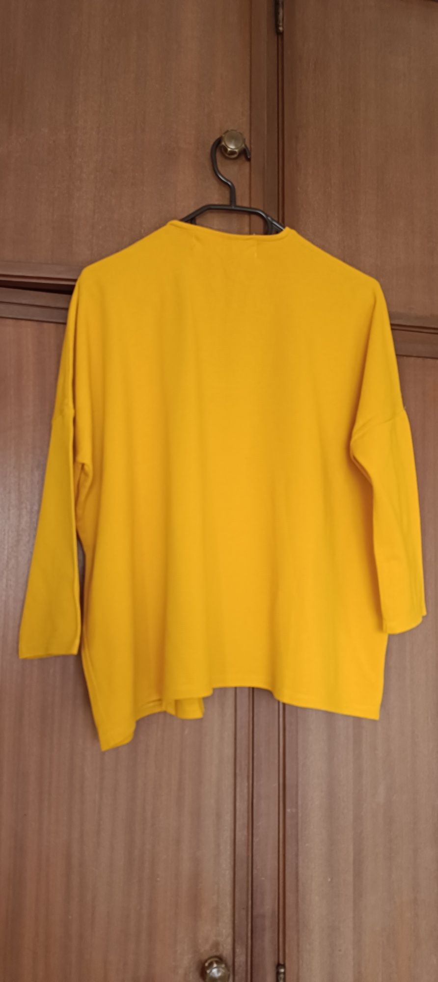 Camisola sem botões