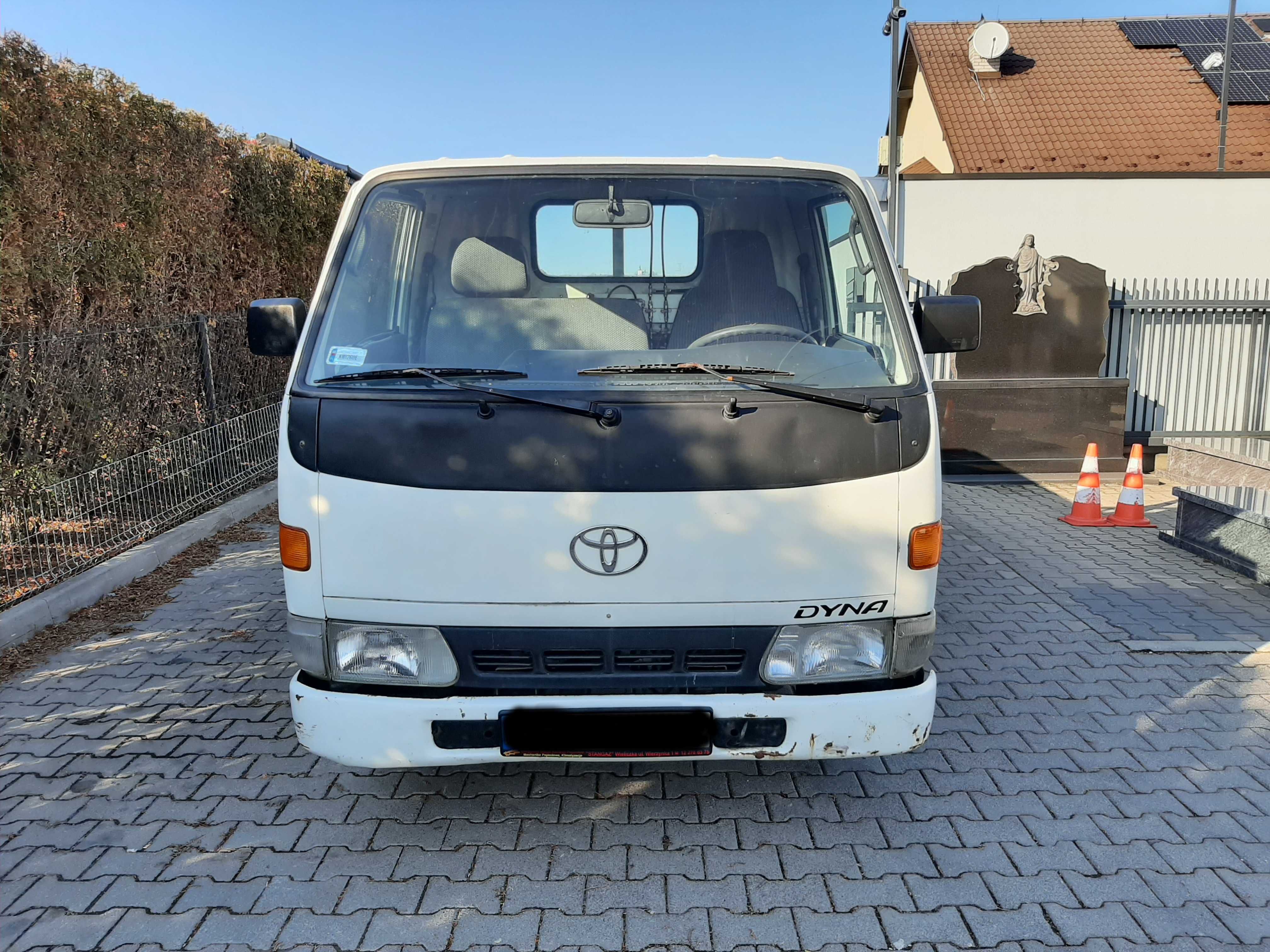 TOYOTA DYNA 150,  2.4 D, umowa kupna sprzedaży