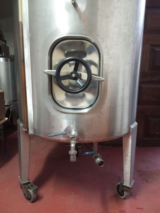 Pipa de + 500L em inox com rodinhas