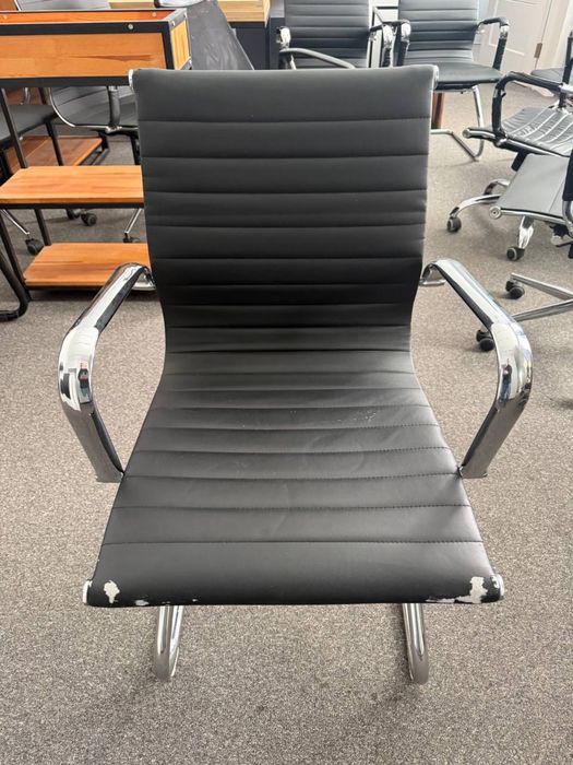 Крісла та стільці офісні конференц менеджера керівника