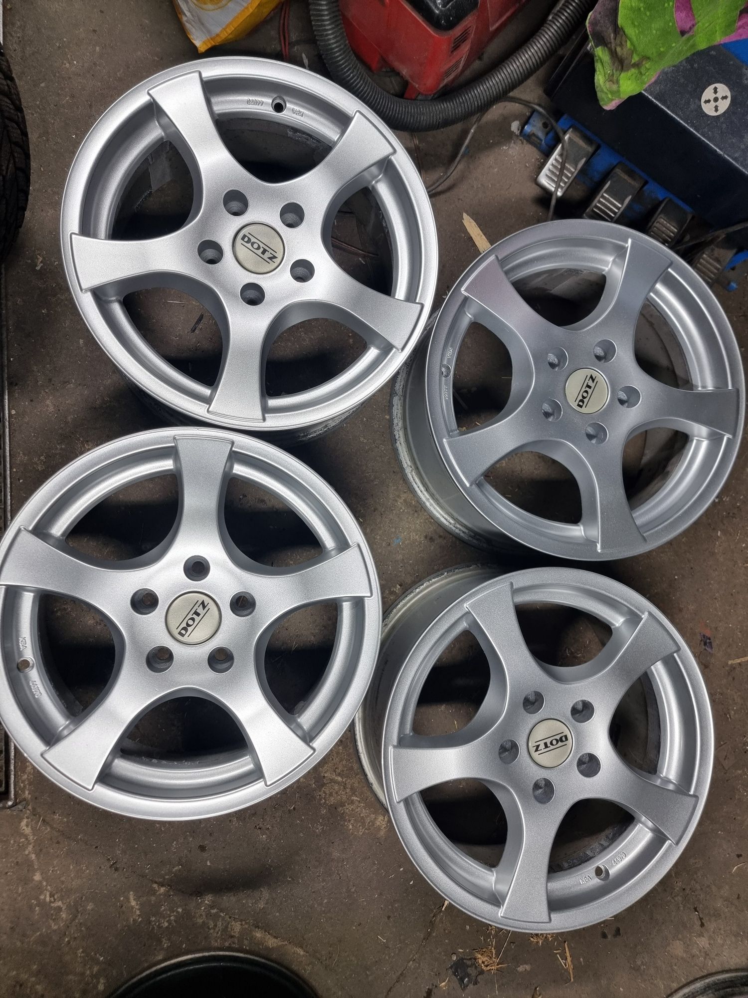 Alufelgi 16 cali Dotz Nissan Renault Dacia 5x114,3 Mazda Kia Hyundai T