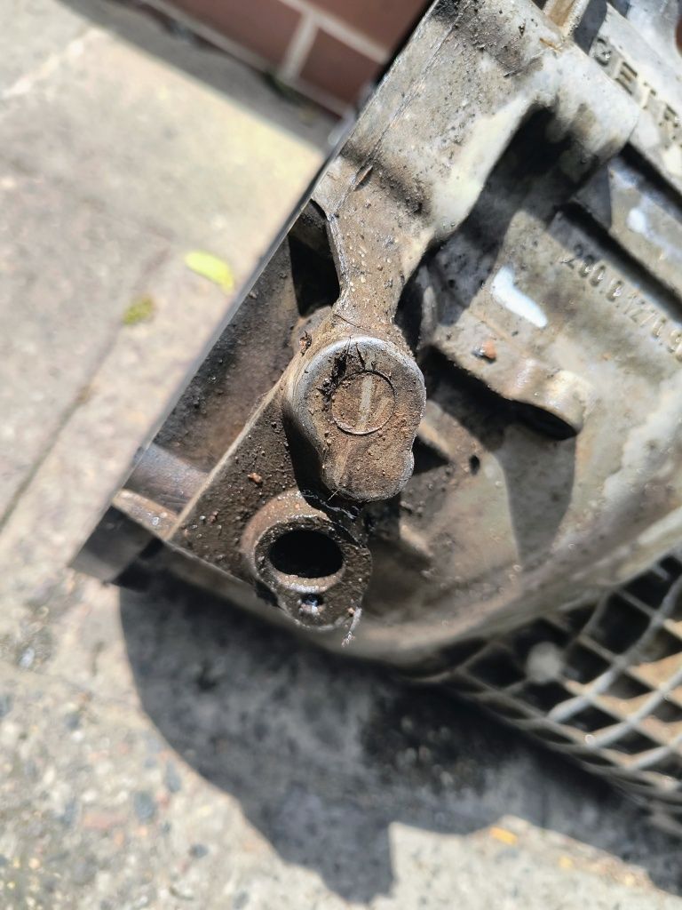 BMW skrzynia biegów getrag 260 manualna m20b25 e28 e30 e34 325i 525i