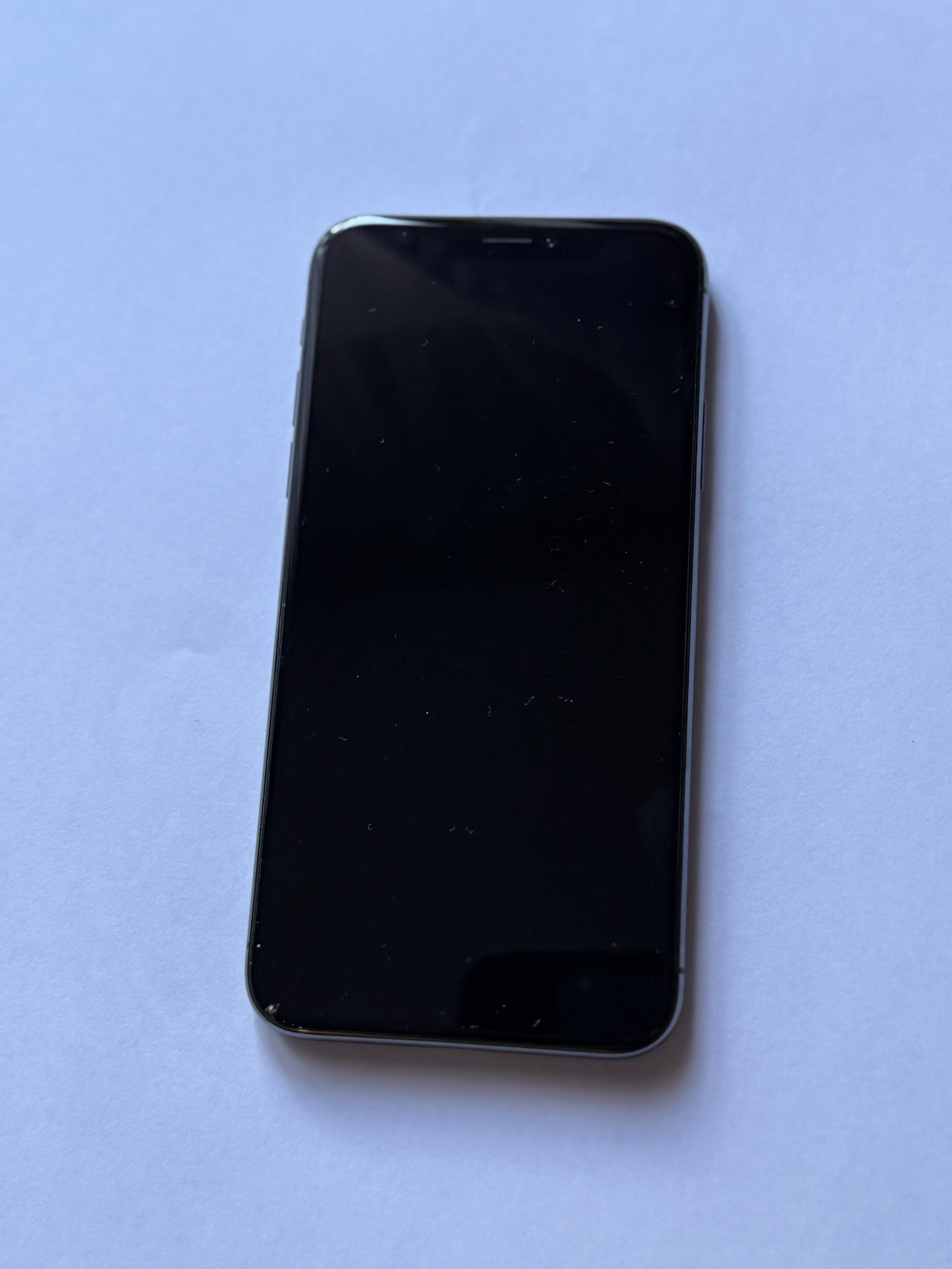 iPhone X    64GB