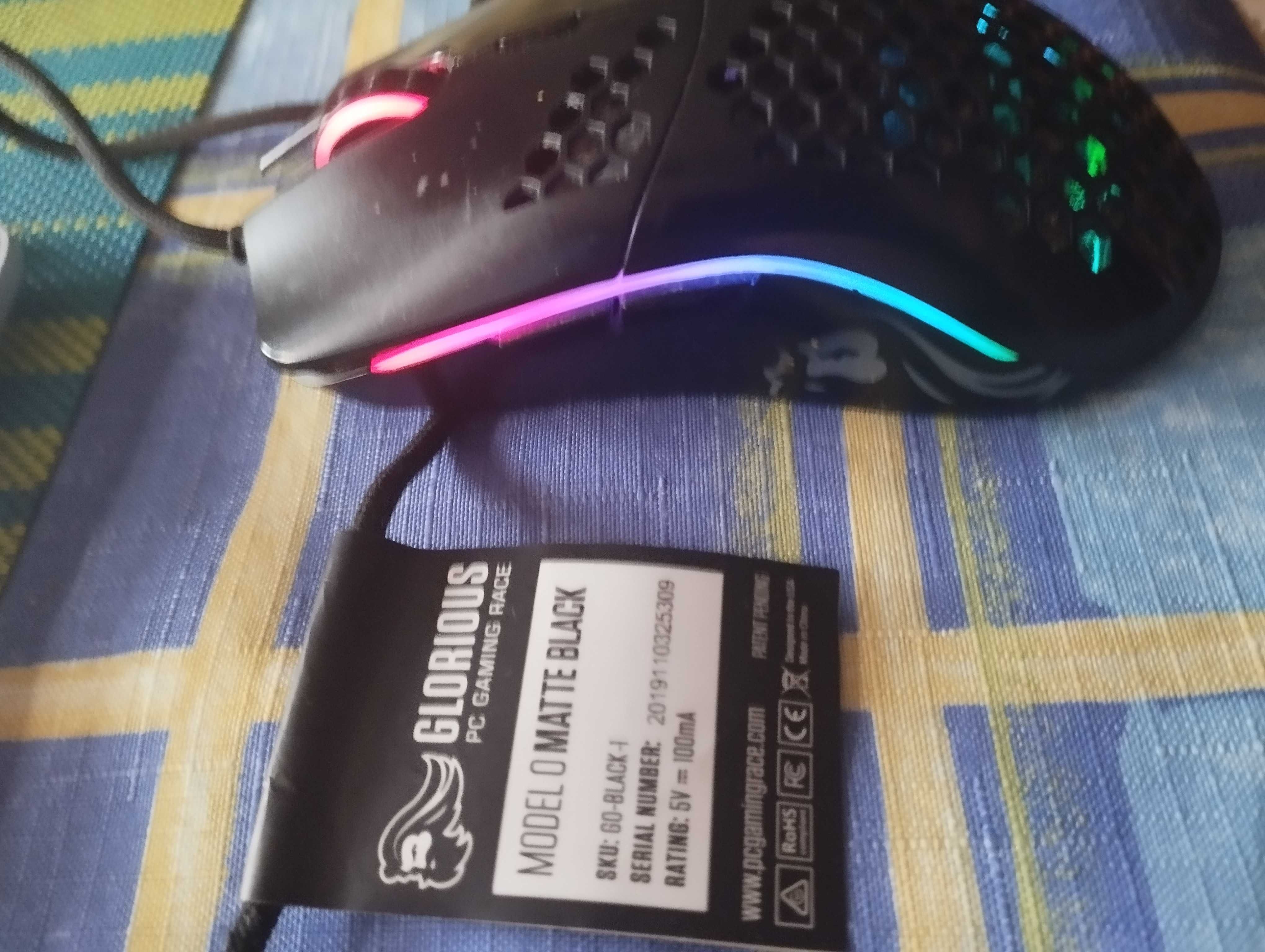 2xMysz Bezprzwodowa+Mysz GLORIOUS PC Gaming Race+2 Gratisy Lampki USB