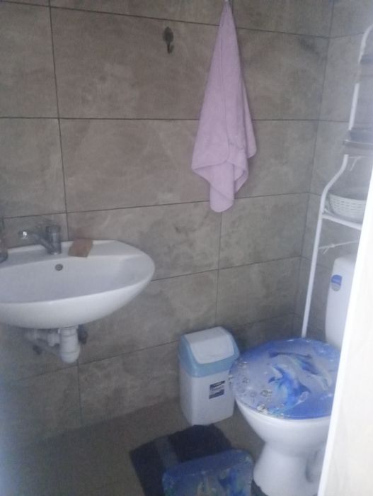 Продаж 1/2 частини будинку.