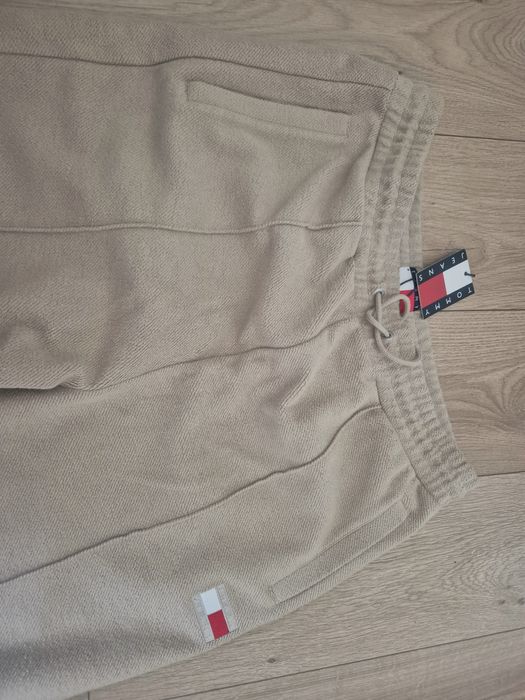 Nowe dresowe spodnie beżowe bawełniane plus size Tommy Jeans