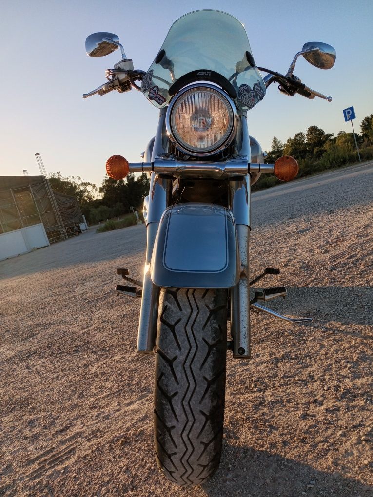 Suzuki Volusía 800