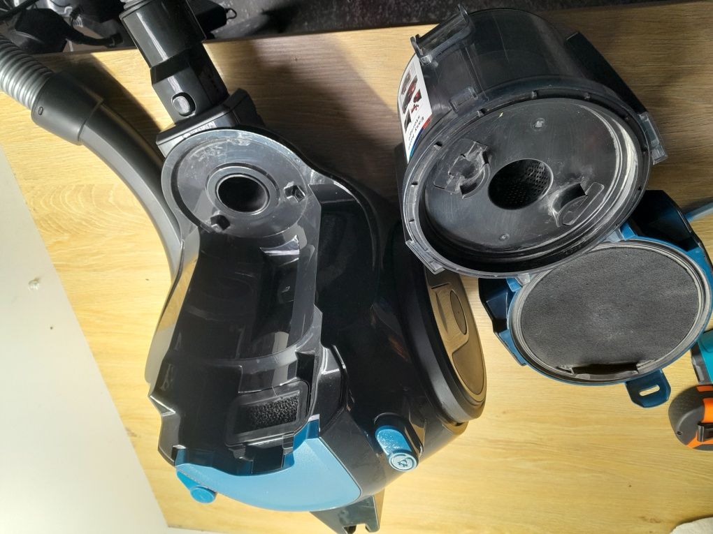 Bosch series 2 bgc05a220a Odkurzacz Bezworkowy kompaktowy mocny 700w