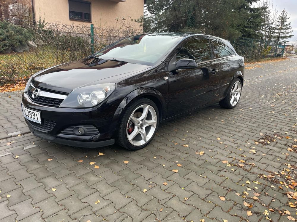 Opel Astra H - GTC