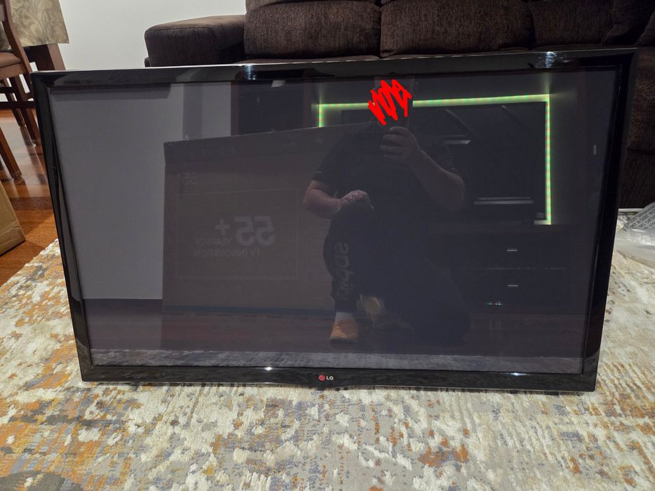 TV LG Plasma  43" 
Em bom estado poucas horas de utilização