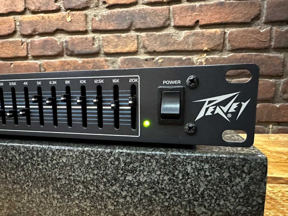 Equalizer estradowy PEAVEY QB II