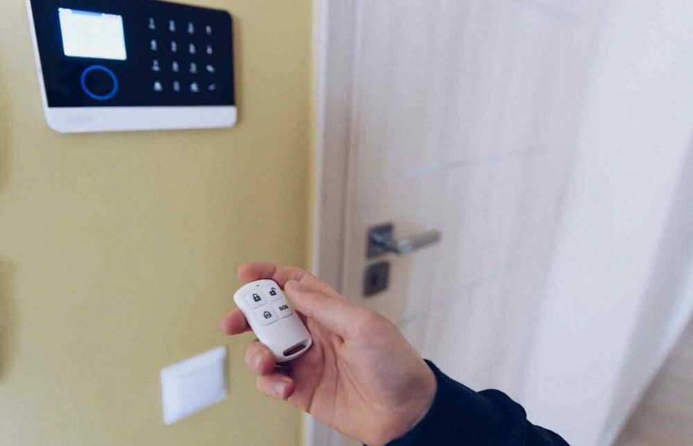 Бездротова сигналізація +Установка домофона в квартиру • Відео домофон