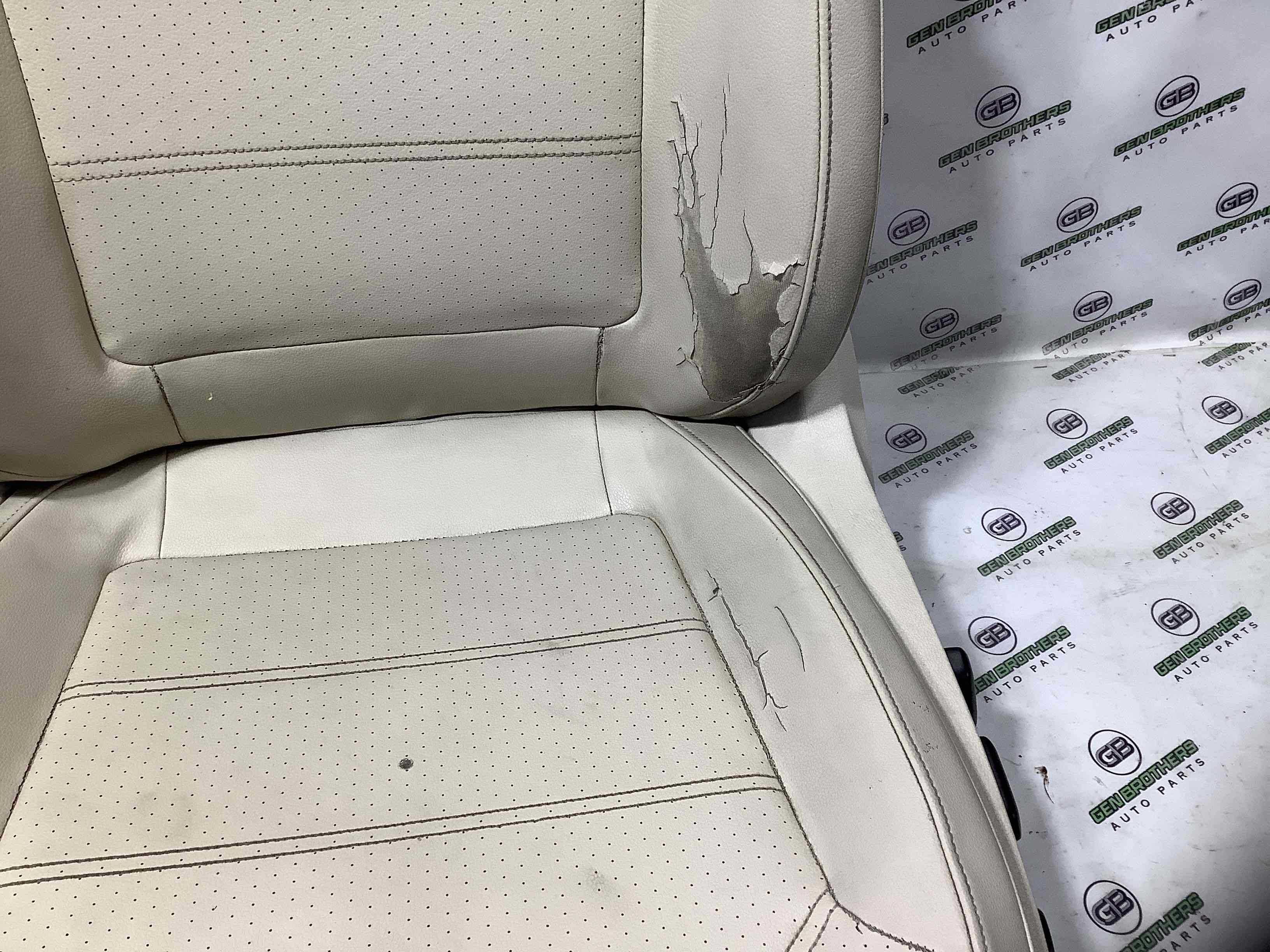 Салон (комплект сидений) Volkswagen Passat B7 USA. під ремонт