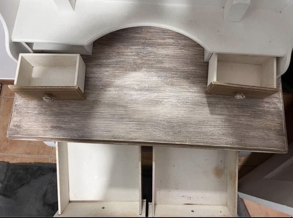 Penteadeira gato preto