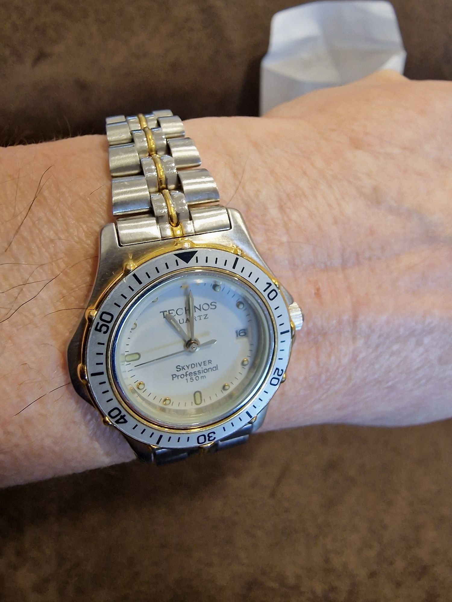 Relógio feminino Technos Sky Diver 150m