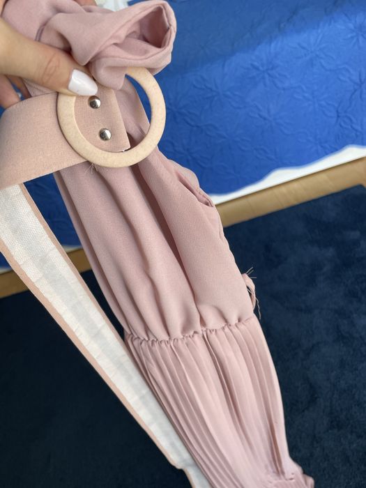 Macacão rosa plissado, tamanho S