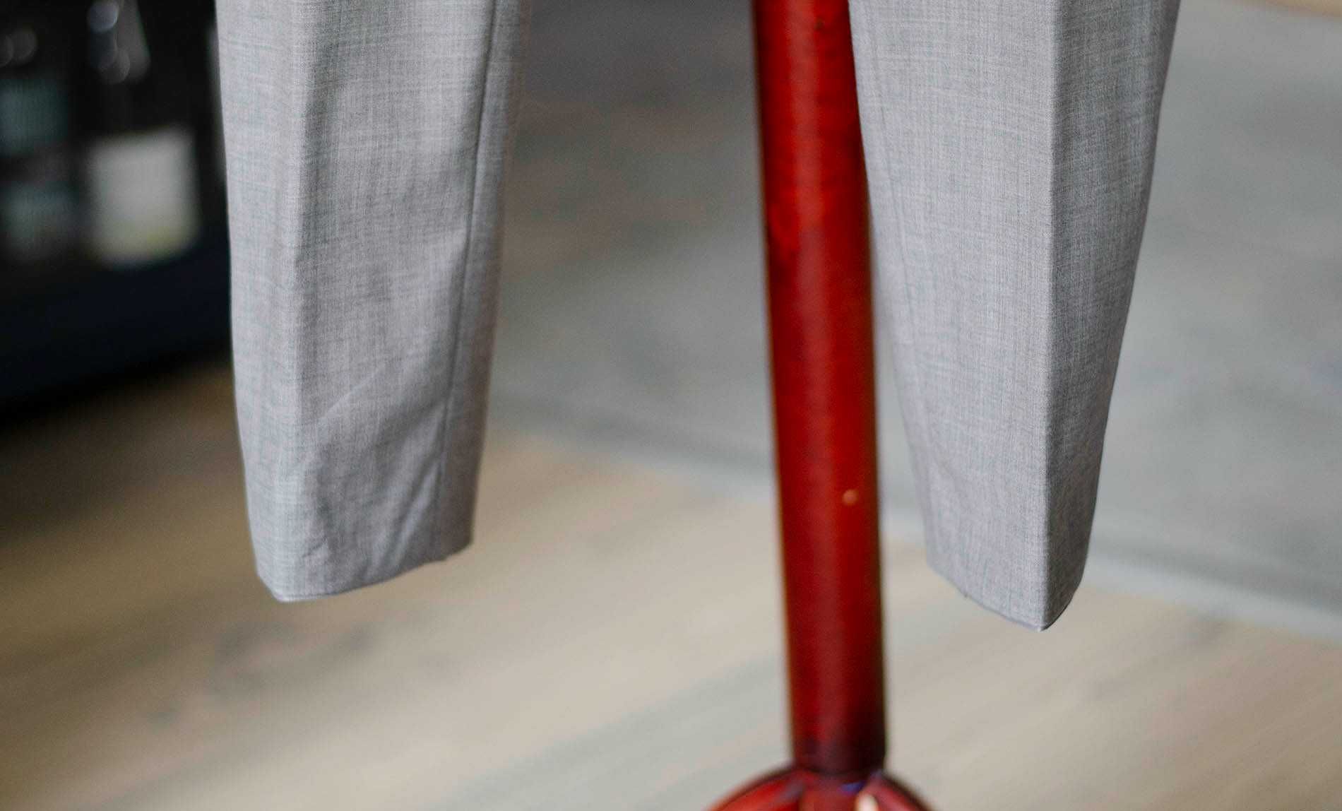 Spodnie Cerruti 1881, 100% wełna tropikalna, r50 slim, zakładki, Italy