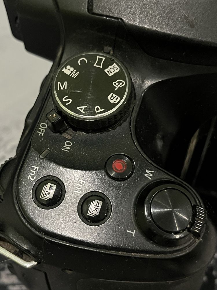 Panasonic Lumix fz-82