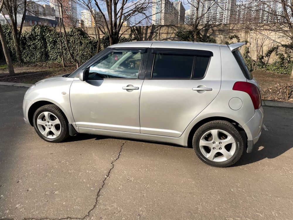 Продам suzuki swift