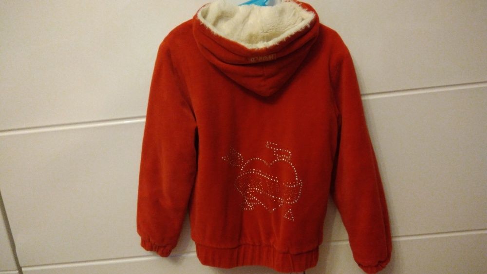 Śliczna czerwona ocieplana bluza/kurtka, welur,dziewczynka 116,5-6 lat