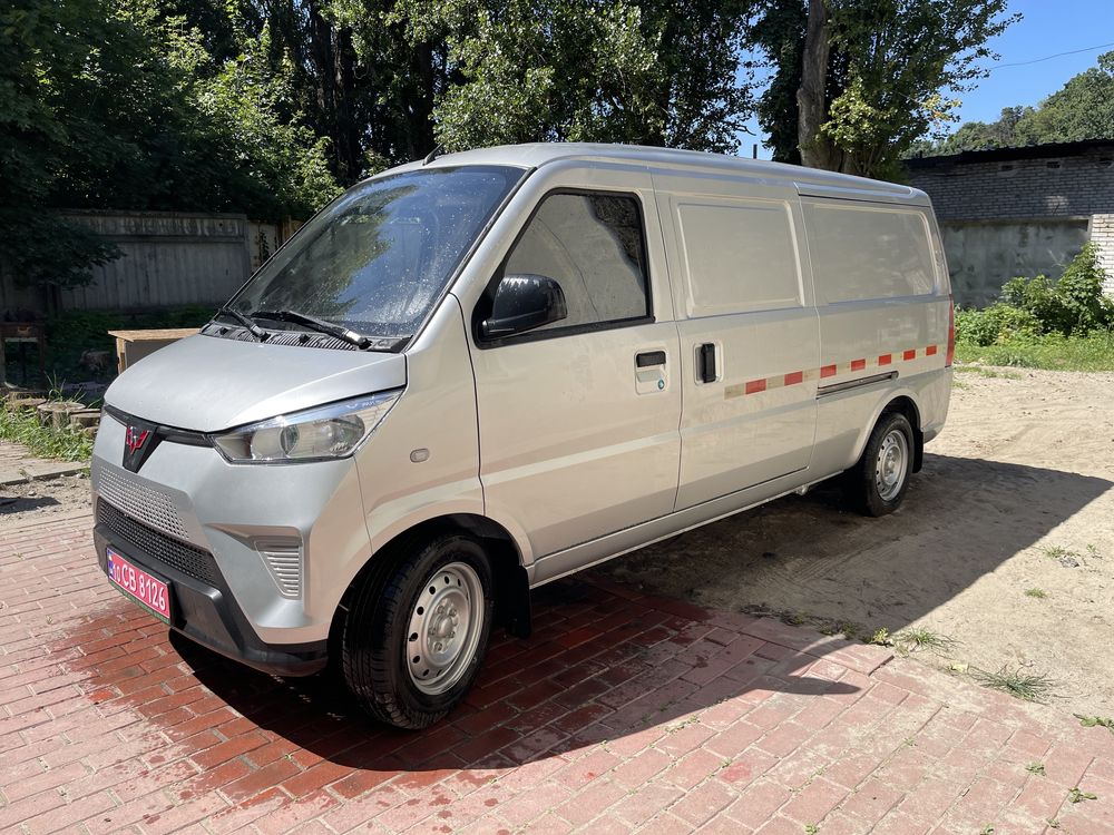 Wuling   марка EV 50  van