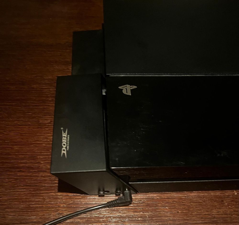 Playstation 4 fat 2 pady akcesoria! 8 gier!