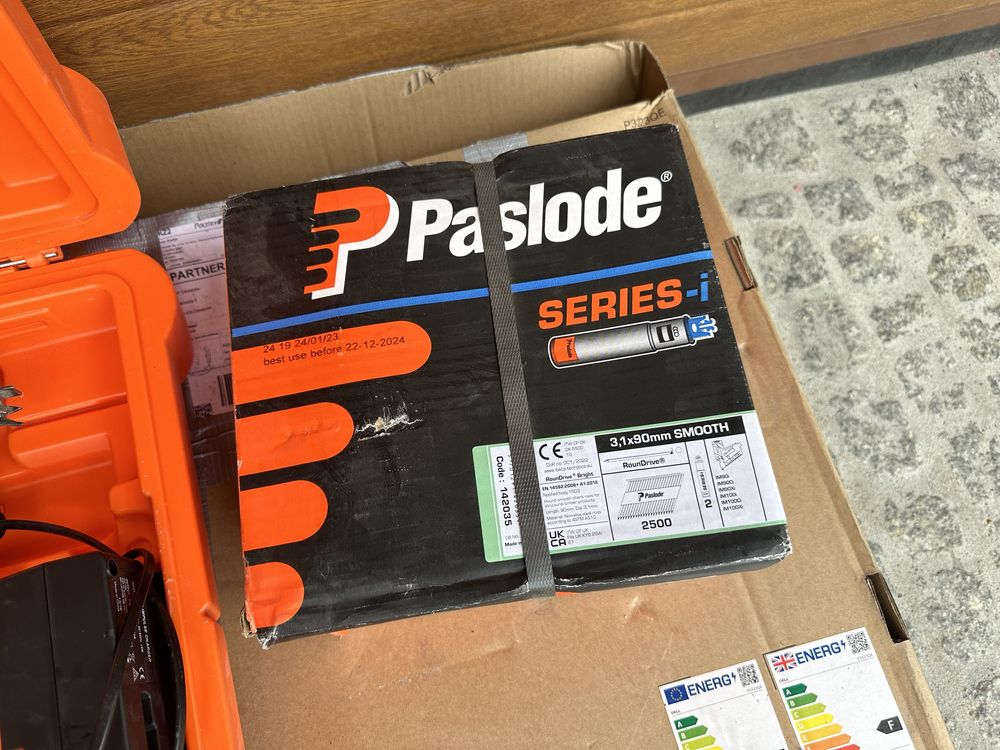 Paslode IM90xi pistolet do gwoździ ladowarka + gaz i gwoździe