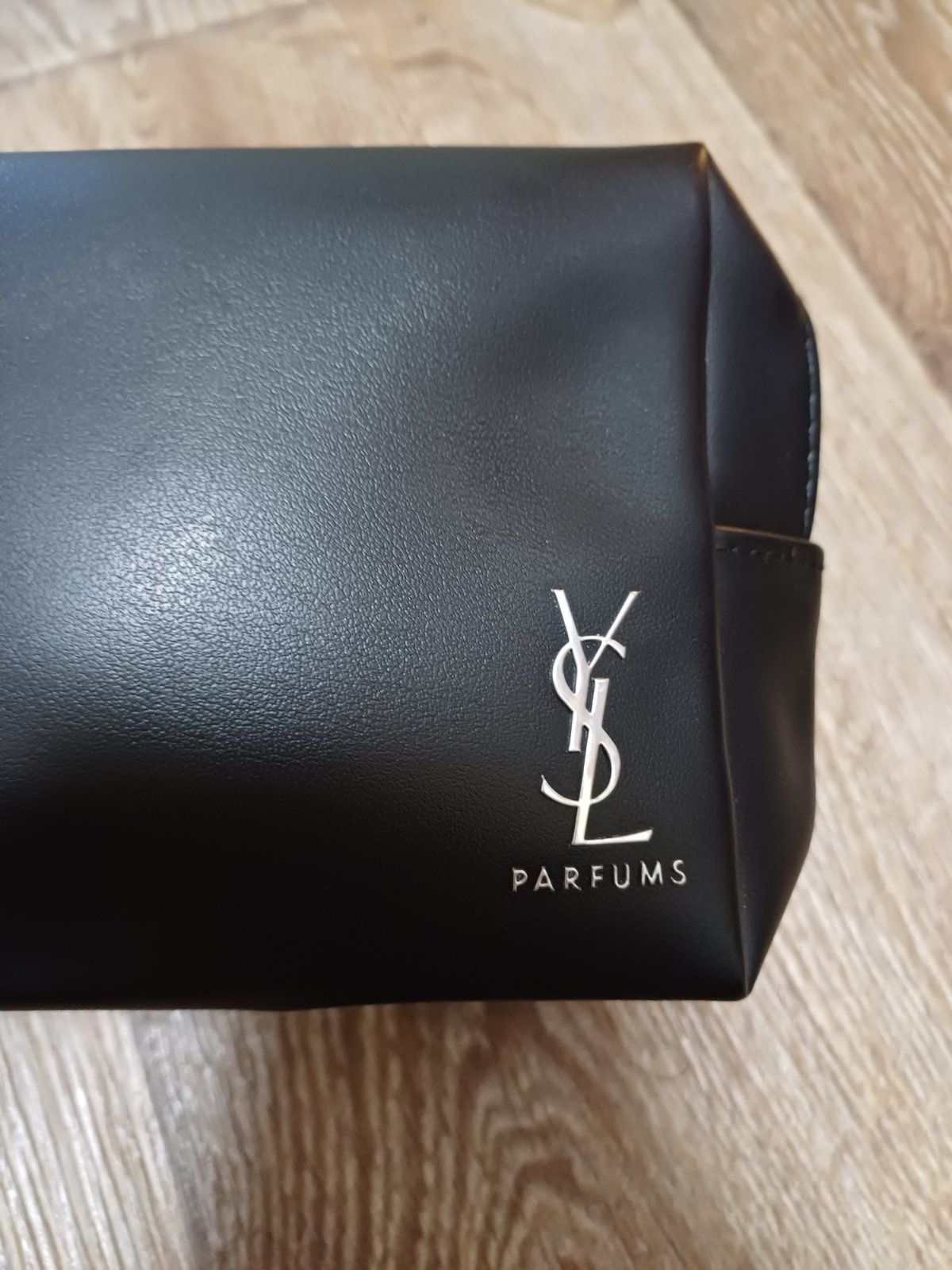 Saint Laurent Givenchy косметичка