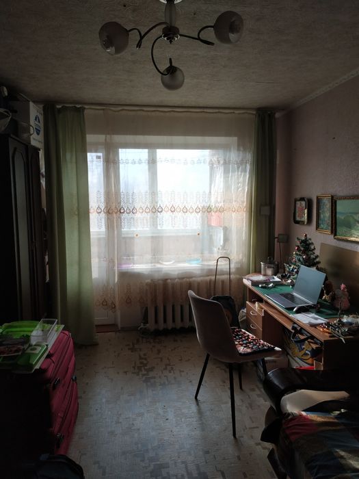 Сдам двух комнатную квартиру в панельном доме с большим балконом