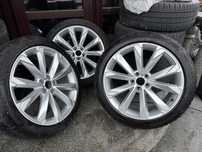 Комплект оригинал литые диски Audi r20 5/112 с резиной245/45