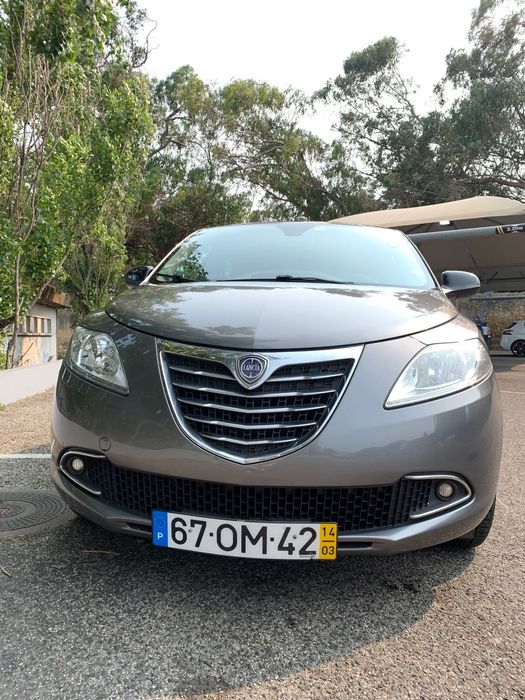 Lancia Ypsilon