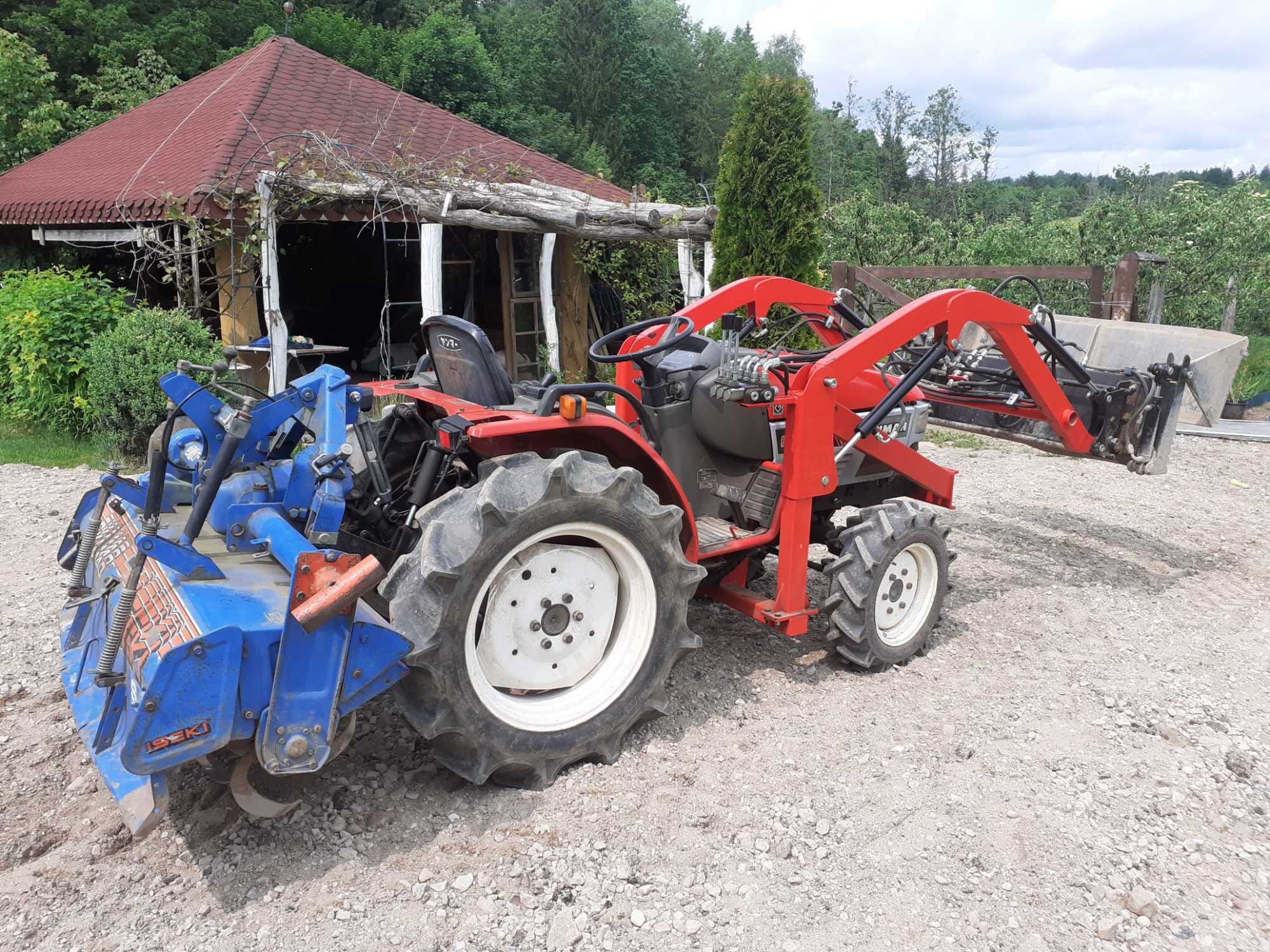 Yanmar F220 z turem 3 sekcyjnym