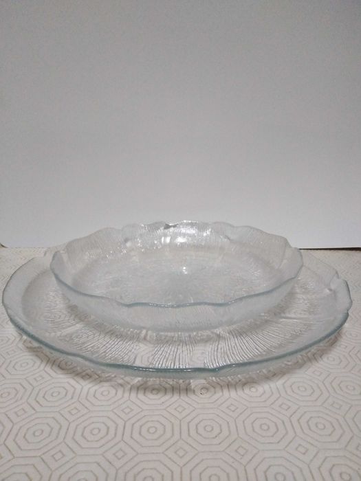 Conjunto Dois Pratos/Travessas "Arcoroc France"