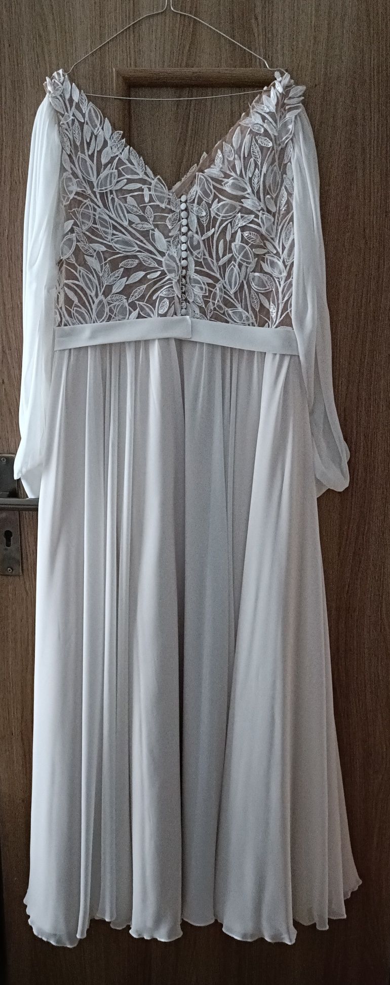 Suknia ślubna 44 / 46 z odpinanymi rękawami plus size