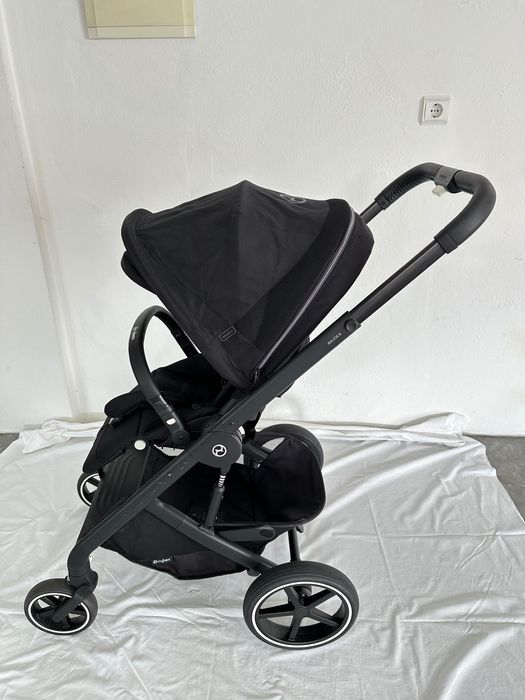 Carrinho de bebé e Ovo Cybex
