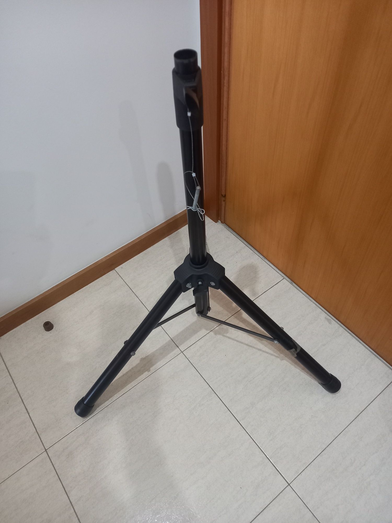 Tripé para câmara