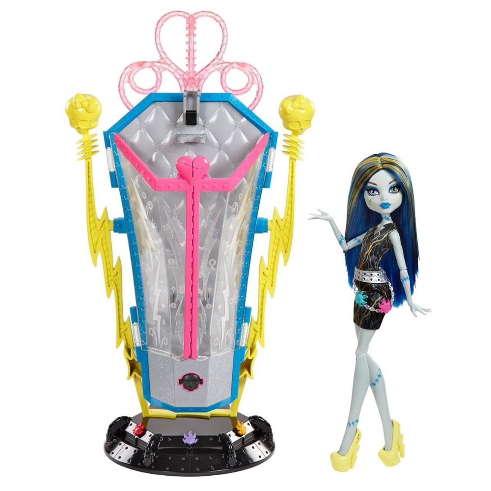 Monster high Френки Штейн с комнатой подзарядки