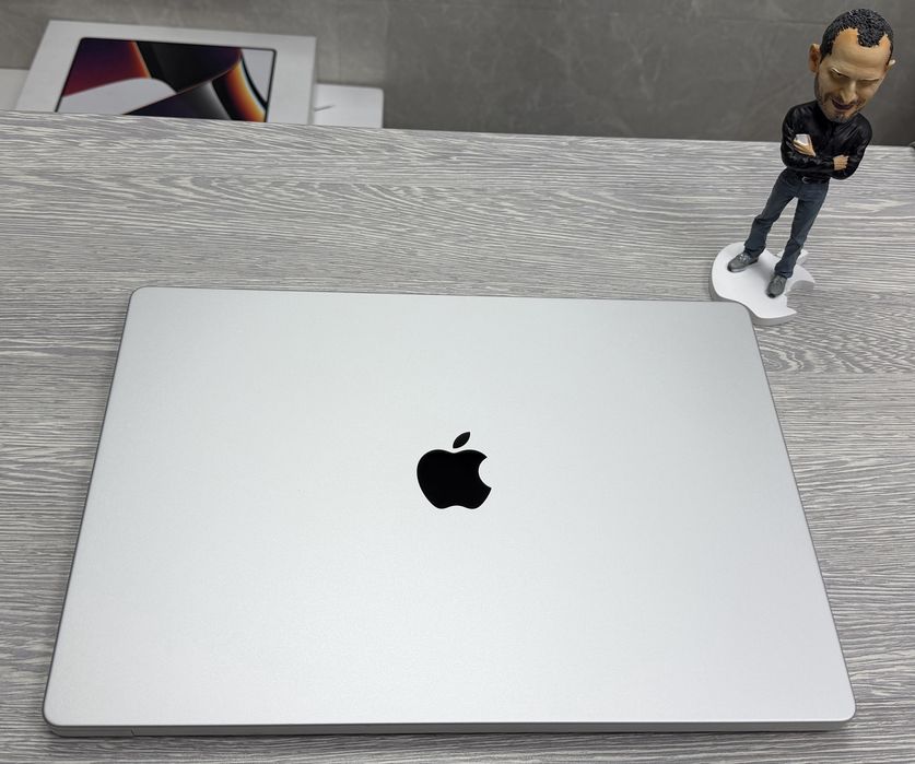 MacBook Pro 16  M1 Pro / RAM 16 / SSD 512 GB / Silver / 2021