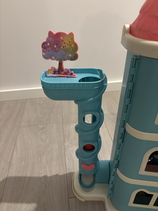 Gabby’s Dollhouse – Casa + Muitas Figuras – Como Nova!