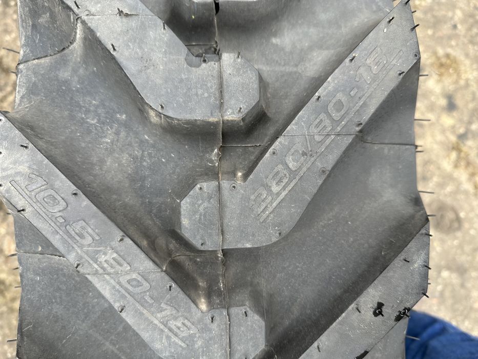 280/80-18 10.5/80-18 Michelin Power CL Ładowarka