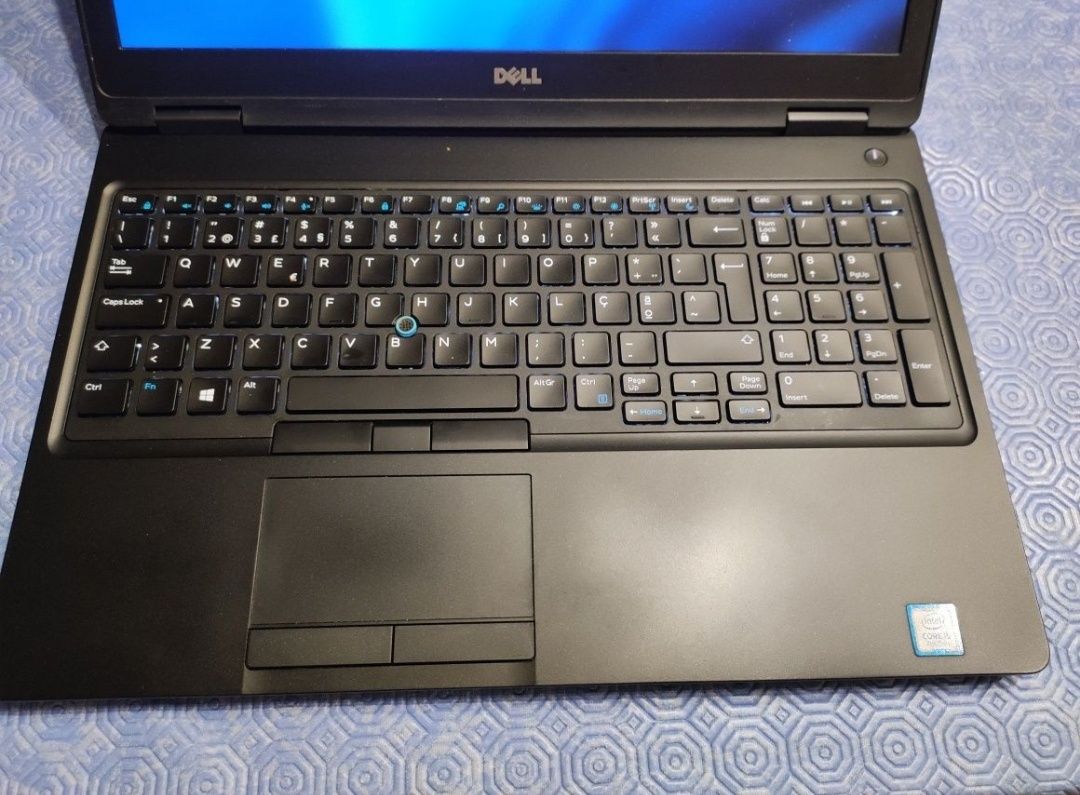 DELL 5850 i7 7820HQ com 32 Gb RAM