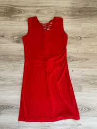 Czerwona sukienka z dekoracyjnym dekoltem na plecach rozm S/M