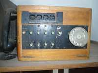 Telefone de caixa antigo