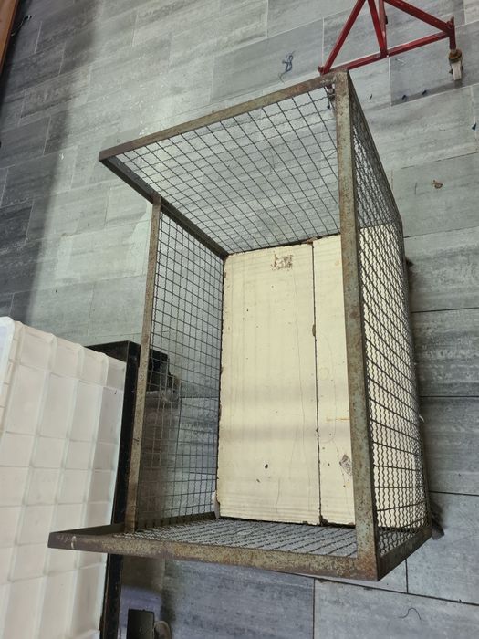 Carrinho de transporte industrial