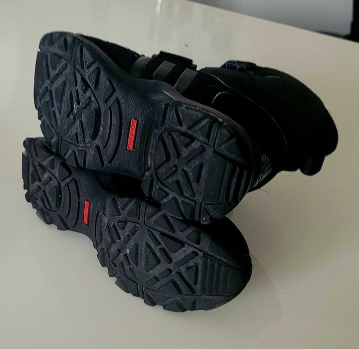 Zimowe buty chłopięce Adidas rozm. 30