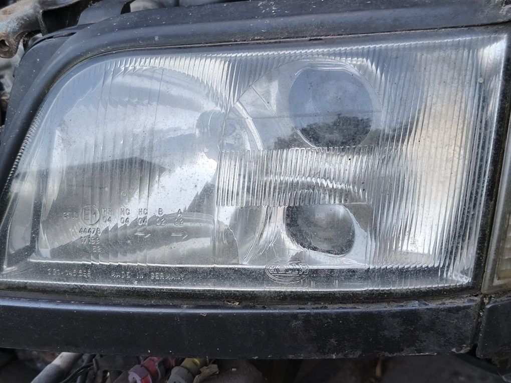 Reflektor lewy audi A6 c4 stan bardzo dobry oryginal