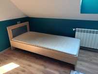 Solidne łóżko z materacem 90x200