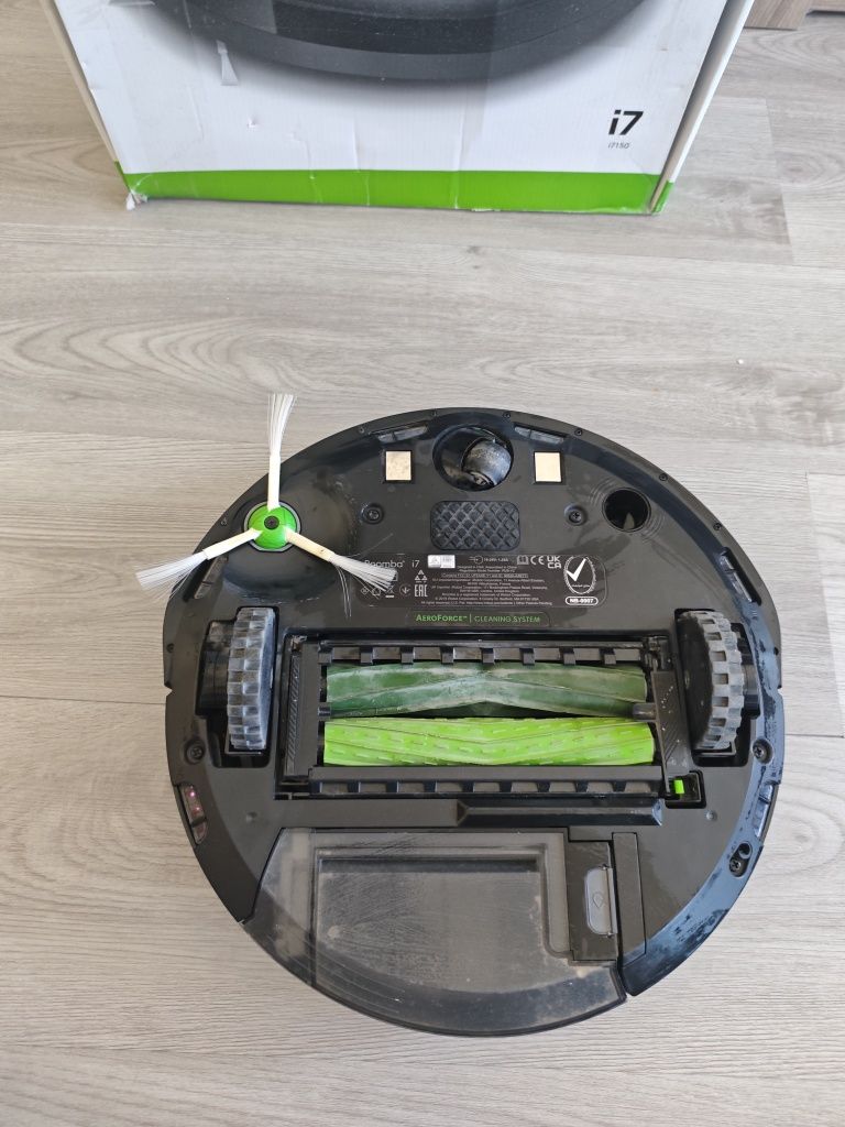 Aspirador iRobot Roomba i7