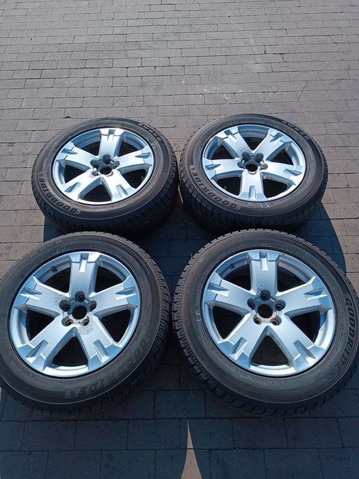 Komplet kół Toyota RAV4 5x114.3 ET45 18"