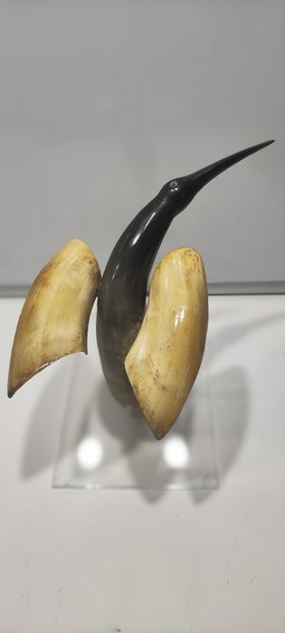 Pássaro decorativo em osso